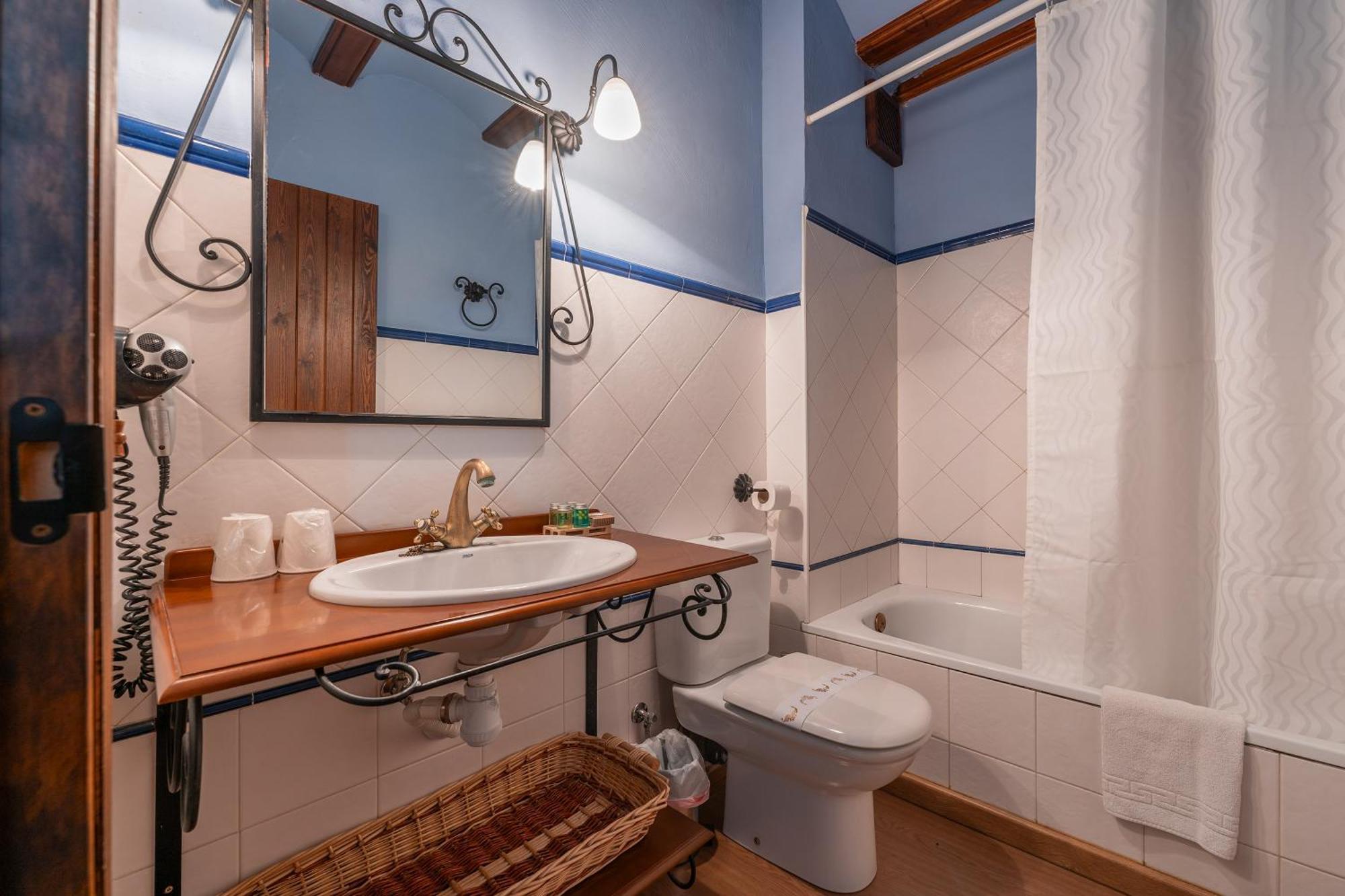 Hotel - Restaurante Prado Del Navazo Albarracín Eksteriør billede